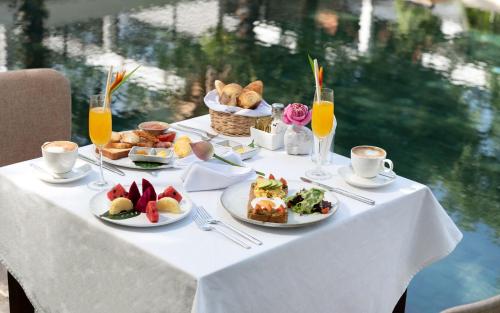 Mad på hotellet eller i nærheden