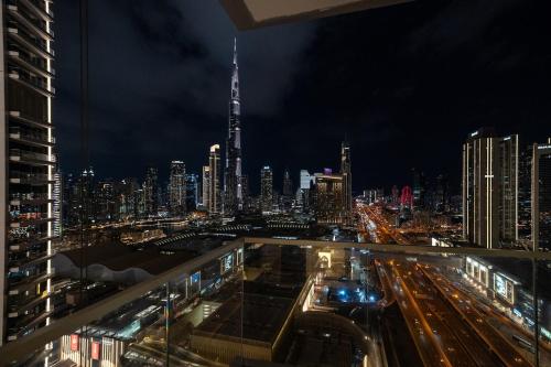 Stylish 2BR Connected to Dubai Mall with Full Burj Khalifa View