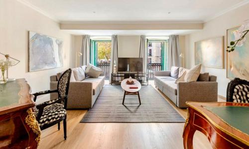 BookinMadrid - Puerta del Sol - Tirso De Molina