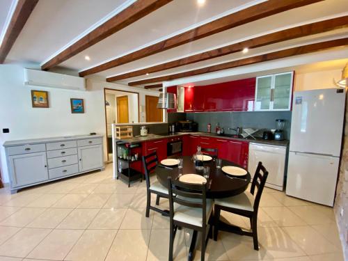 T4 Nice Centre - Close to shops, Wi-Fi, AC
