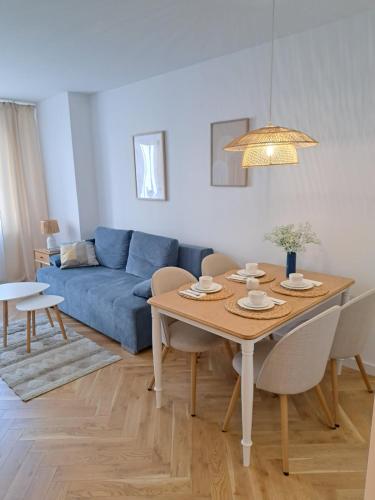 Apartament 303