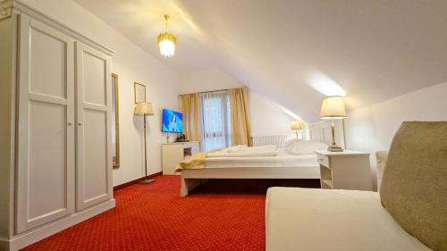 Complex Parc Pini Moinesti 객실 침대