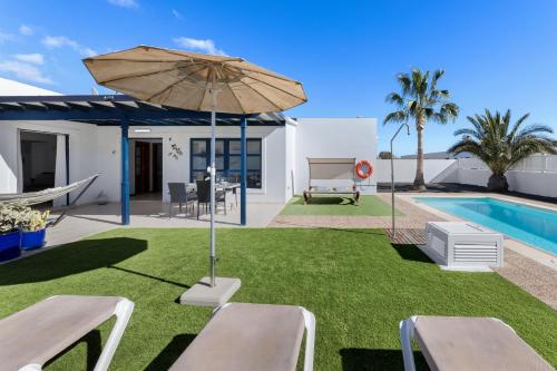 Villa Dream Room Playa Blanca by Escape Home