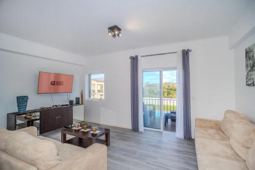 GuestReady - Cosy condo with pool