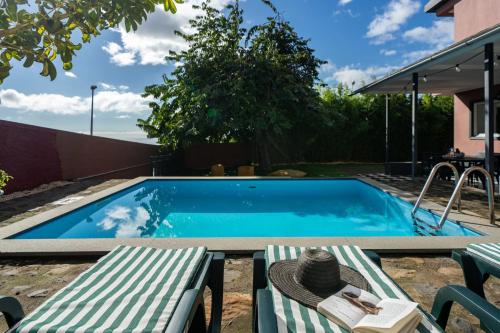 Casa da Anoneira by an island apart