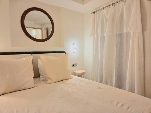 Logement elegant avec patio prive et climatisation
