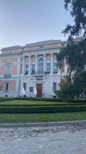 Private Rooms Madrid El Retiro