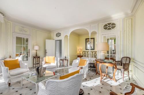 Les Rives d'Or with Sea View Terrace - Happy Rentals