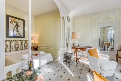 Les Rives d'Or with Sea View Terrace - Happy Rentals