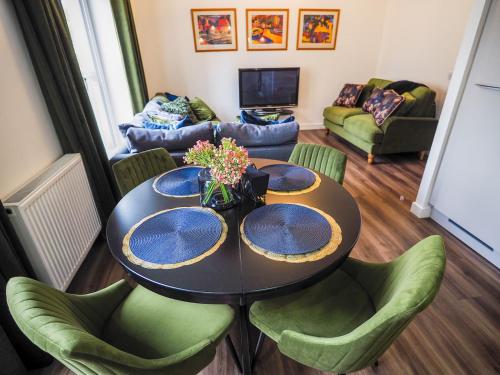 Chic&Cozy Edinburgh Escape photo 12