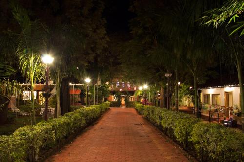 Jardín al aire libre en Hotel Malas