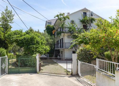 Apartment Villa Iskra