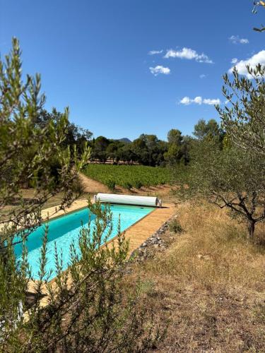 Charming house in the heart of the green Provence