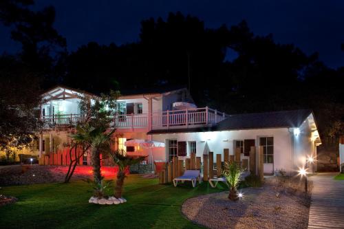 Zahrada ubytování Hôtel Les Prateaux