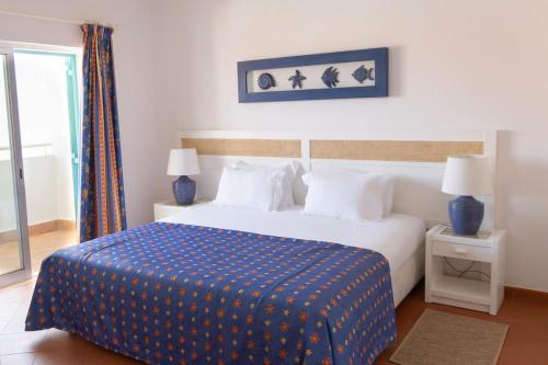 Prainha 2 bed Apt with Pool, Air con and Beach Access