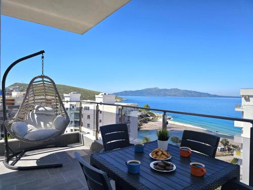 Christine Sunny Corne 004