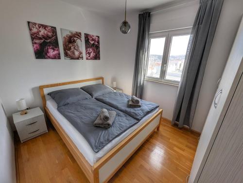 Leo Apartment
