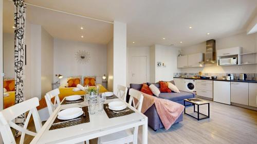 Le Nova by expat renting - Balcon - Netflix - Wifi
