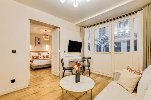 Pick A Flat's Apartment in Opera - Rue Grange Batelière