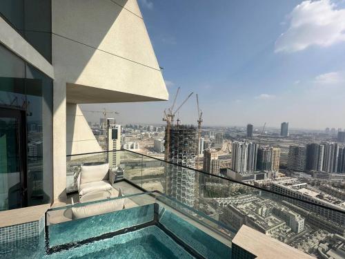High-End Living With Private Pool