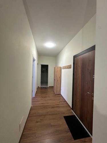 Shirzana white palace, paskuqan