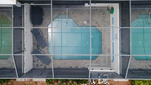 5BR Getaway with Pool Arcade Games and Resort Access photo 17