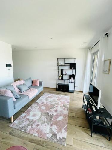 Two bedroom apartment featuring terrace and parking