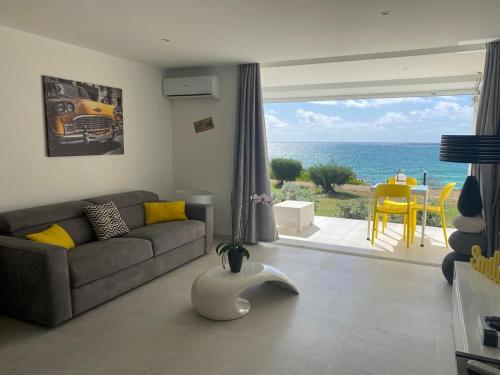 Unique studio with sea view and pool - hotel mont vernon