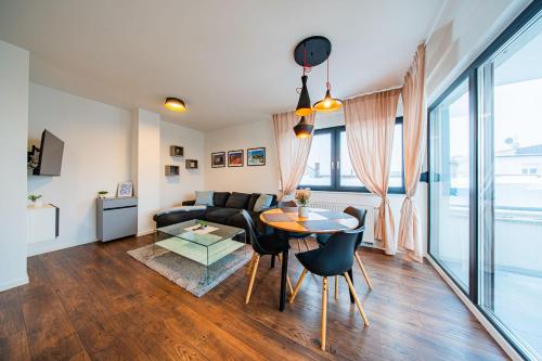 Zagreb 213 - 2 Bedrooms - Parking - Loggia - New - Apartment - Flexible Keybox Entry - Modern - Monthly Rent - WiFi