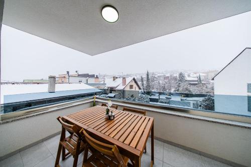 Zagreb 213 - 2 Bedrooms - Parking - Loggia - New - Apartment - Flexible Keybox Entry - Modern - Monthly Rent - WiFi