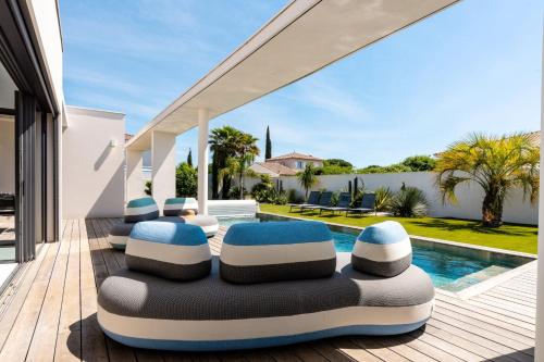 Villa Boston Pool Sauna Walk to Beach