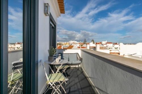 Charming 3 level house in Lagos center great balcony views and near beach