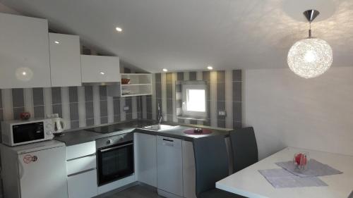Gallery image of Apartments Melita in Supetarska Draga