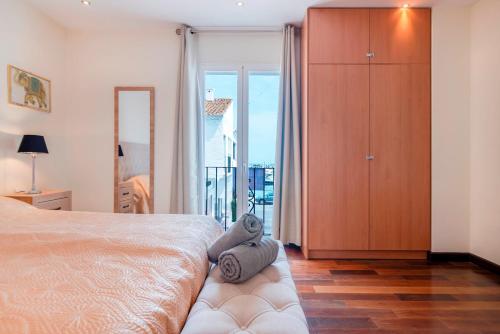 Puerto Banus Marina Apartment with Sea Views - Pass the Keys