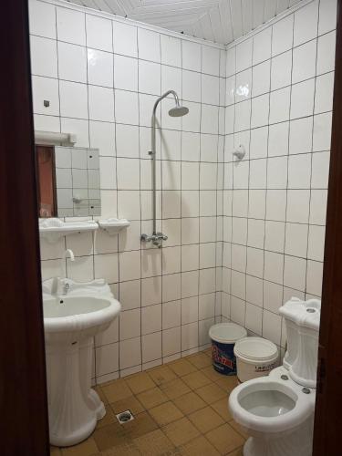 AC appartement tesisinde bir banyo