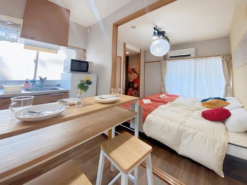 Open sale! Direct access from Narita Airport, 2 stops to Asakusa in 8 minutes, up to 4 people, 1F, downtown Tokyo, Wi-Fi 21