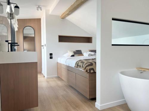 Duplex elegant au coeur du Marais avec cinema - 6P