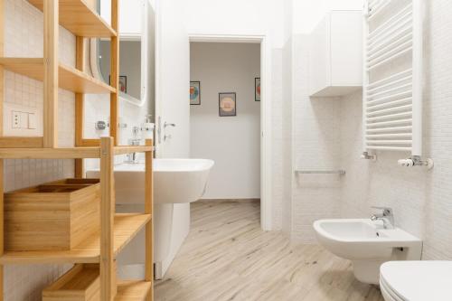 GuestHost - Lovely Flat near Frattini M4