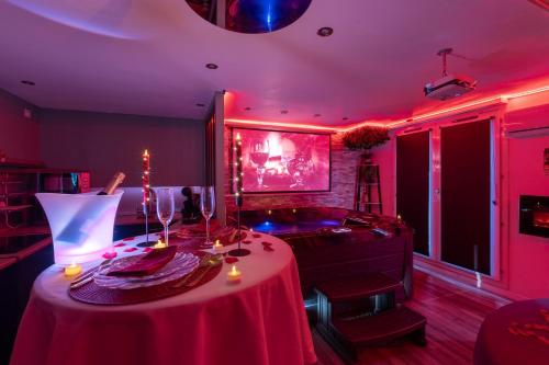 Appartement Love Room/Jacuzzi photo 12