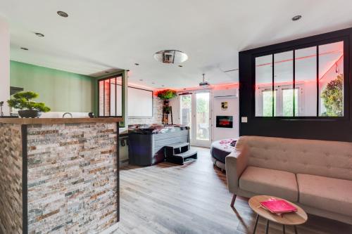 Appartement Love Room/Jacuzzi photo 14