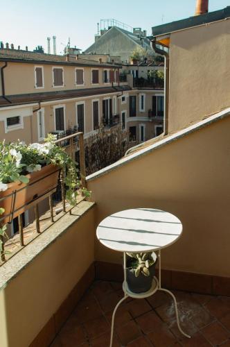 SUITE LODOVICA Milano-Metro M4-Navigli-Bocconi
