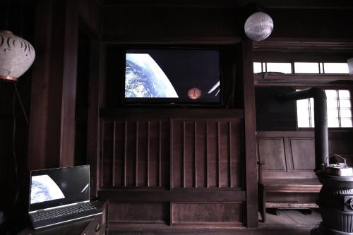 a living room with a laptop and a television at Maroya - Vacation STAY 16538 in Hamamatsu