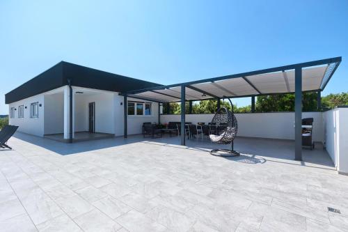 Villa Va.Lunga with pool and wirpool