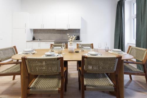 Luxury City Center Suite
