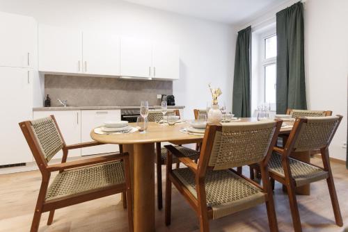 Luxury City Center Suite