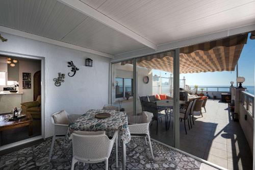 Penthouse Seaview Centro Casasol
