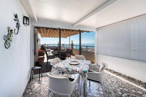 Penthouse Seaview Centro Casasol