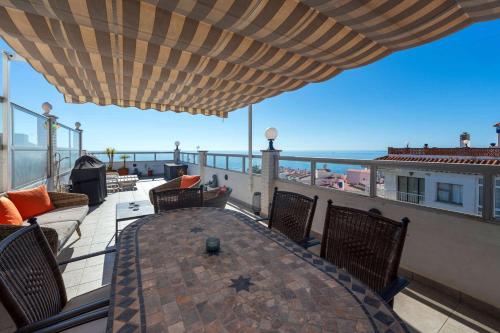 Penthouse Seaview Centro Casasol