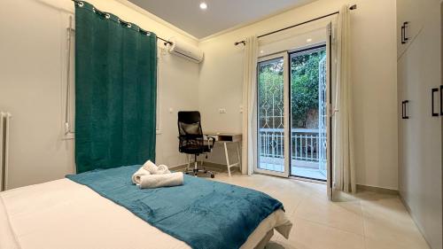 Modern 2BR Garden Apartment in Faliro Sleeps 5