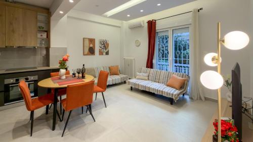 Modern 2BR Garden Apartment in Faliro Sleeps 5